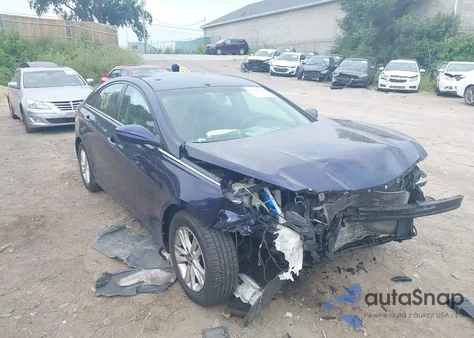 2013 Hyundai Sonata Gls z USA, uszkodzony, nr VIN 5NPEB4AC4DH687444